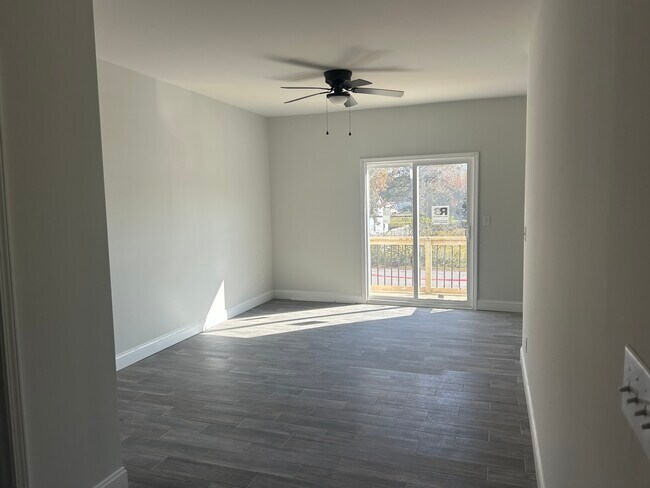 Foto del edificio - 711 Tallman Cir