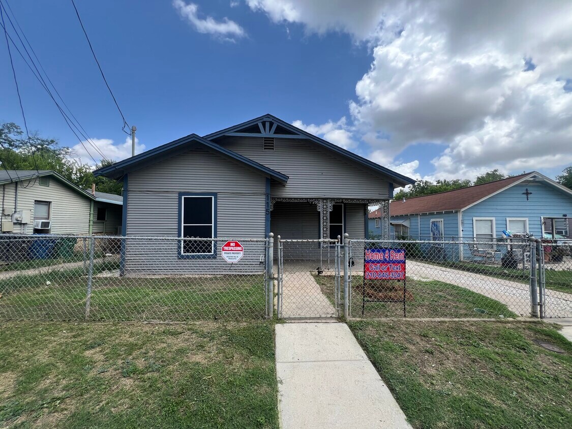 Primary Photo - 115 Hawthorne St