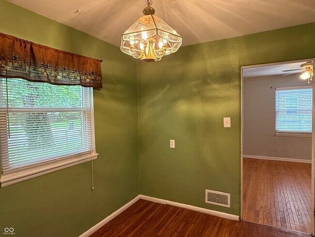 Foto del edificio - 405 S Catherwood Ave