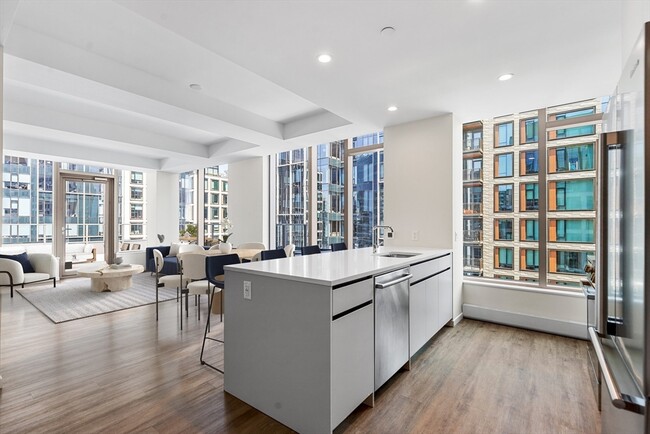 Building Photo - 131 Seaport Blvd