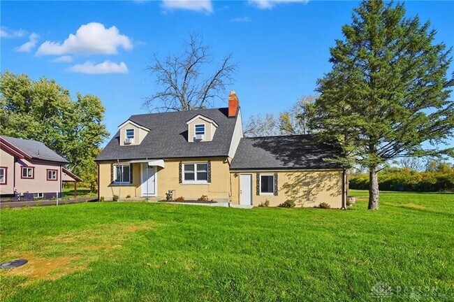 Foto del edificio - 2512 Harshman Rd