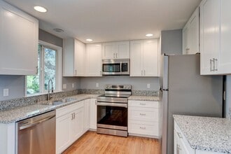 Building Photo - 363 Fisher Ct