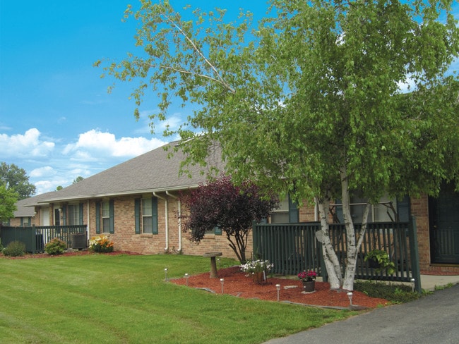 Building Photo - Chartwell Apartments
