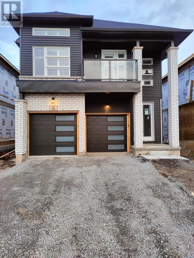 Building Photo - 55 Hildred St