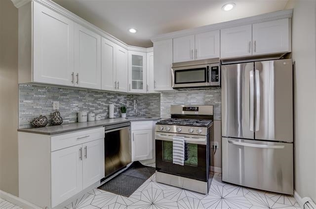 Foto principal - 702 John F. Kennedy Blvd