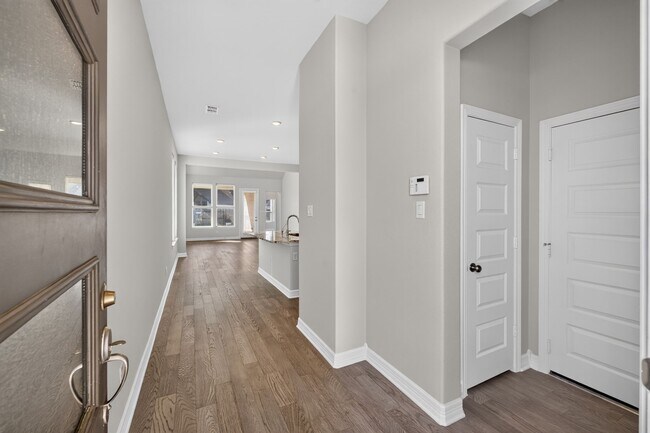 Foto del edificio - 24638 Carleton Lake Ln