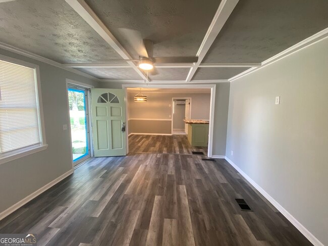 Building Photo - 914 Ozora Rd