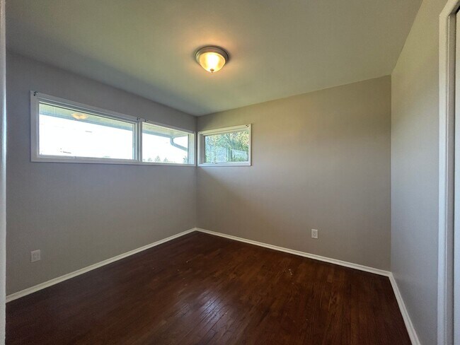 Foto del edificio - Cambridge City! Updated 3 Bedroom 1 Bathro...