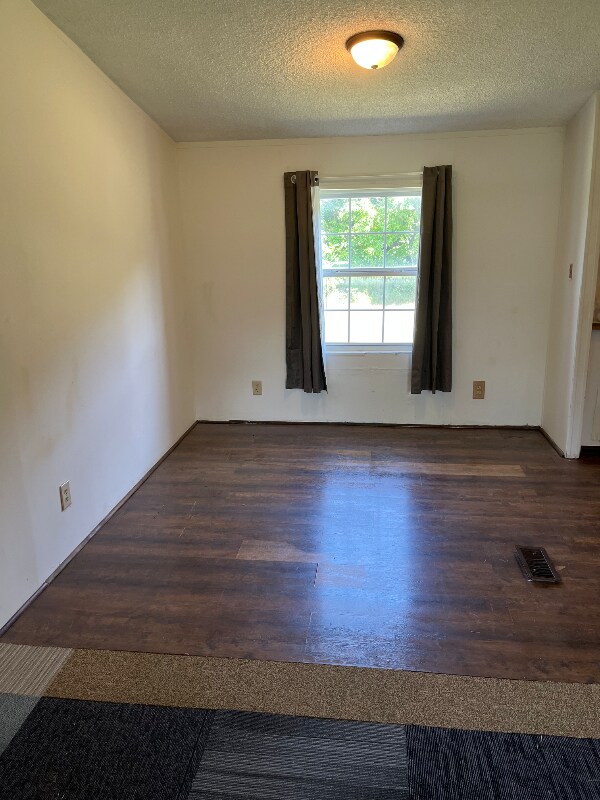 Foto del edificio - 9590 SW McAdoo Rd