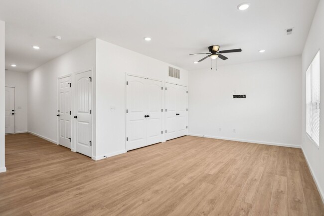 Building Photo - 47 Santo Domingo Dr