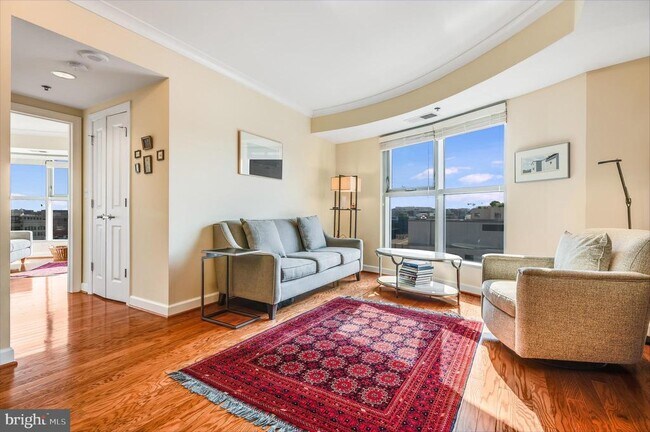 Foto del edificio - 777 7th St NW