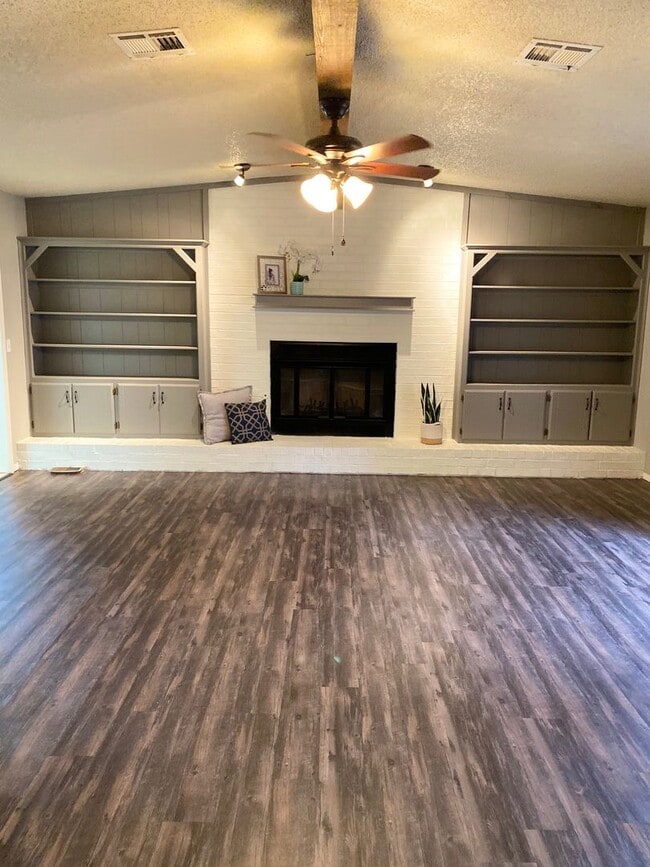 Photo - 2805 Summerfield Drive House