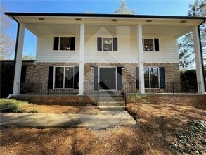 Building Photo - 9935 La View Cir
