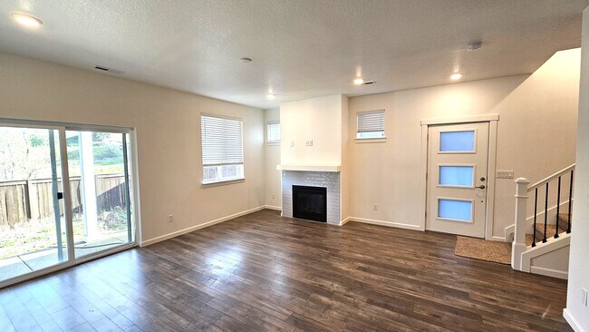 Foto del edificio - 4206 S Waters Edge Wy