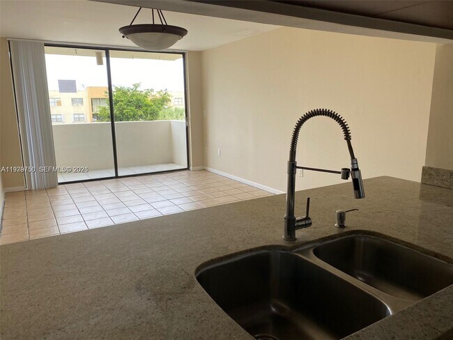 Foto del edificio - 8002 SW 149th Ave