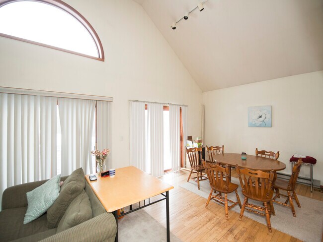 Foto del edificio - 23 W Niagara St