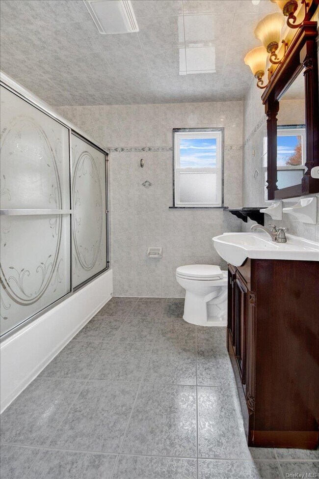 Foto del edificio - 169 Old Mamaroneck Rd