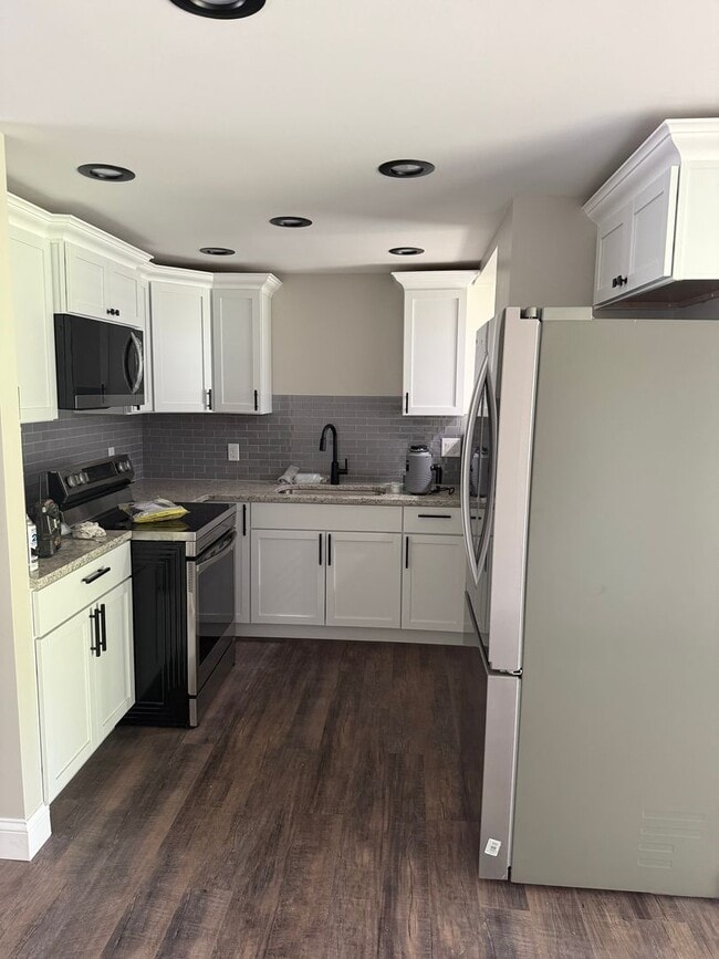 Building Photo - 3 Bed, 2 Bath Home for Rent!