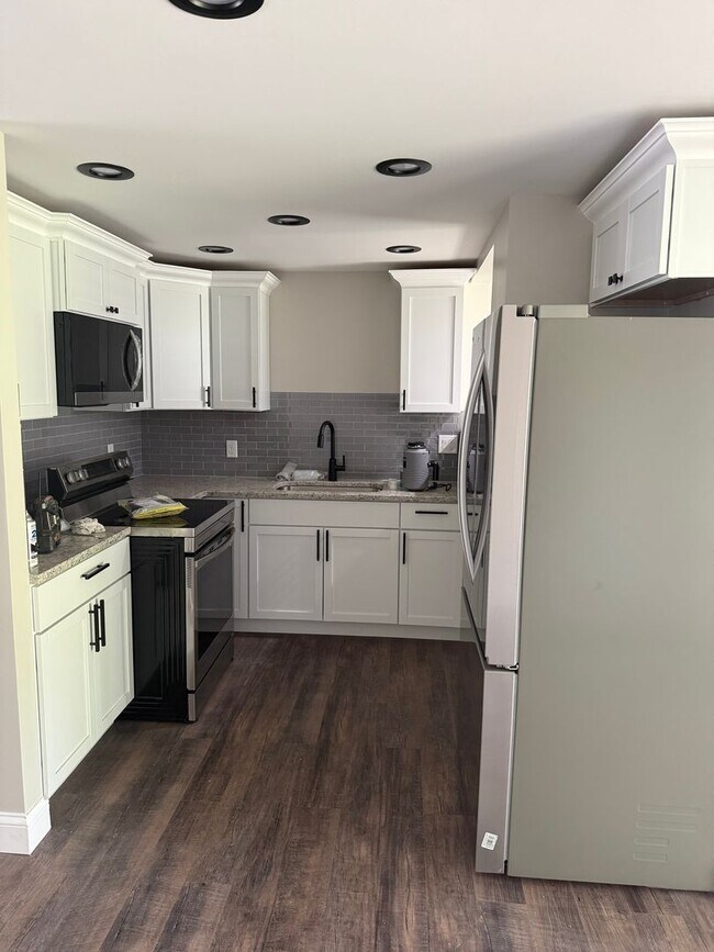 Foto del edificio - 3 Bed, 2 Bath Home for Rent!