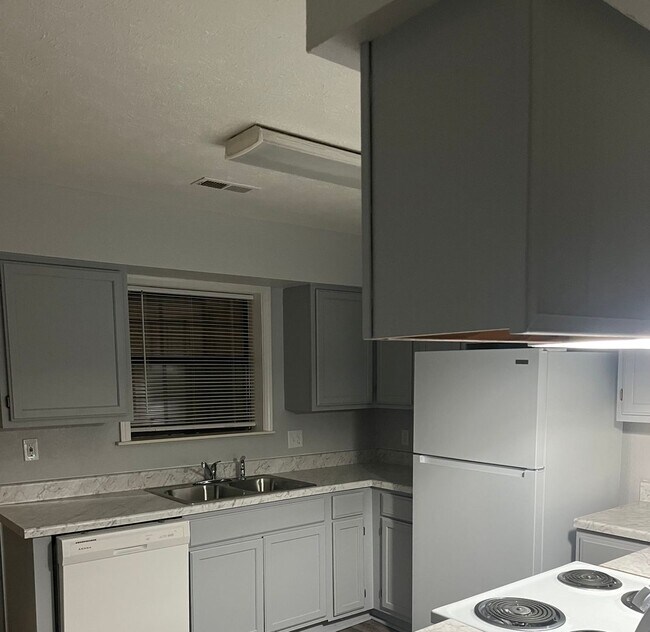 Foto del edificio - Apartment for Rent