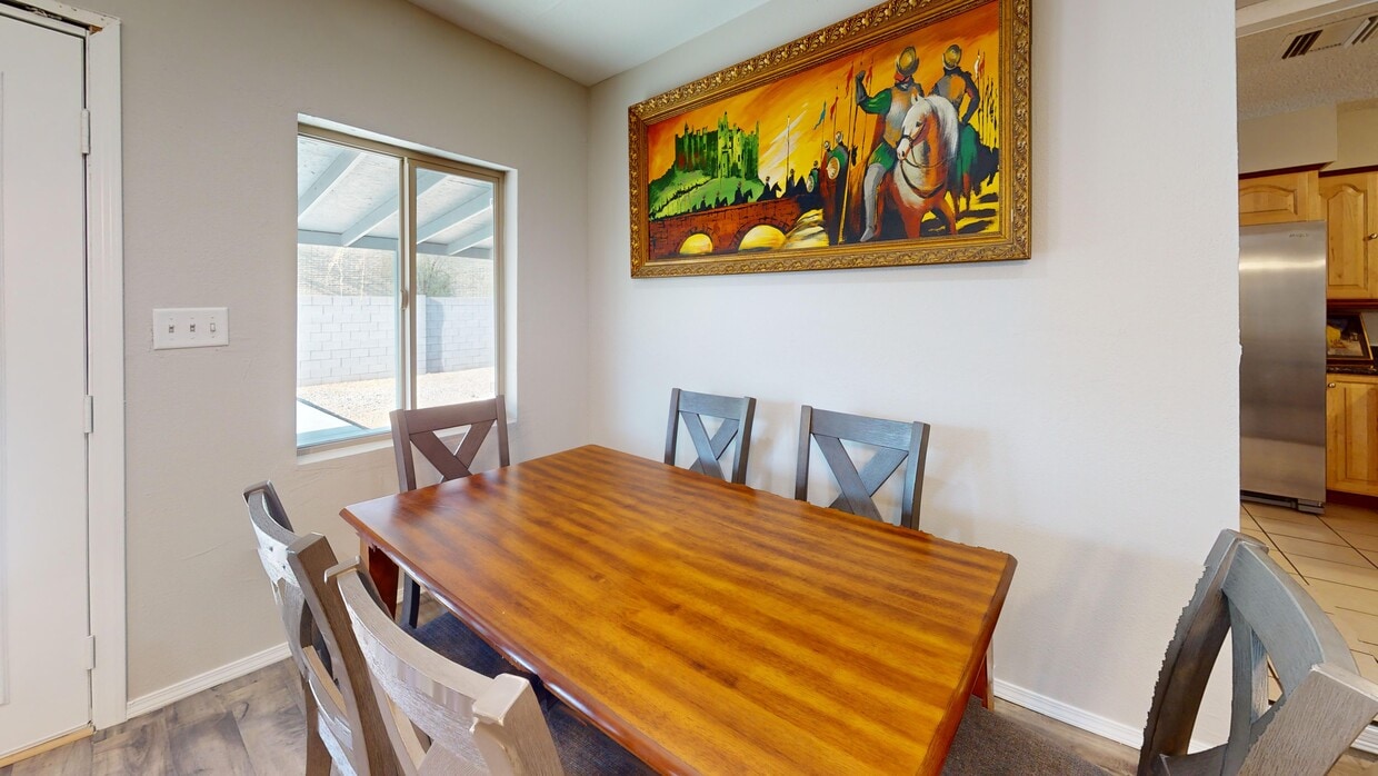 Primary Photo - 2080 E Greenway Dr