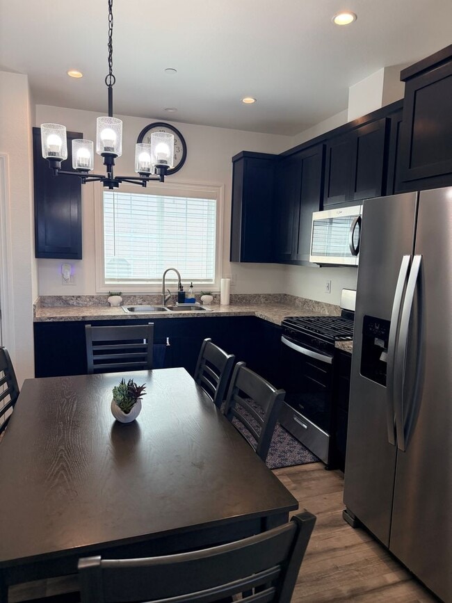Building Photo - 3 Bedroom | 2 Bathroom in El Cajon