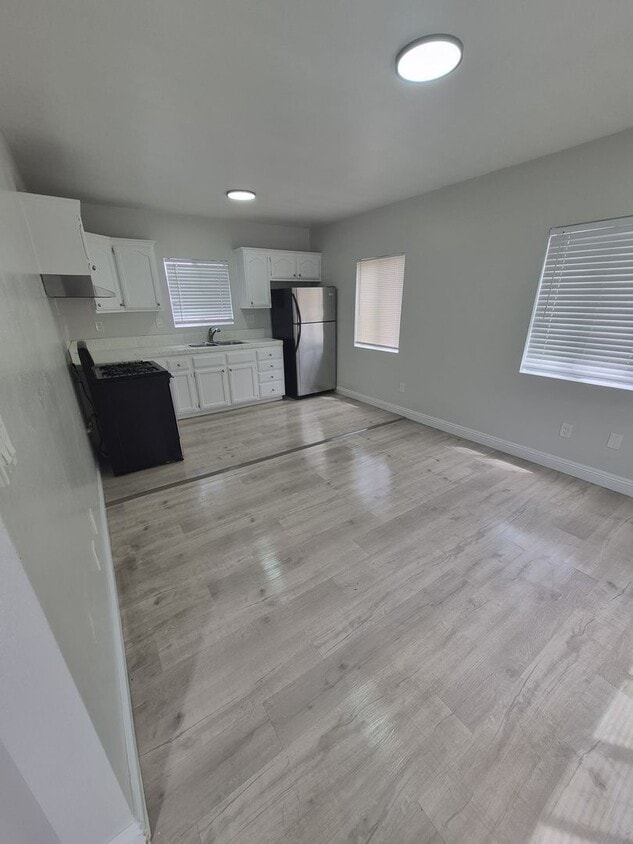 153 1/2 East 62nd Street - 153 1/2 East 62nd Street