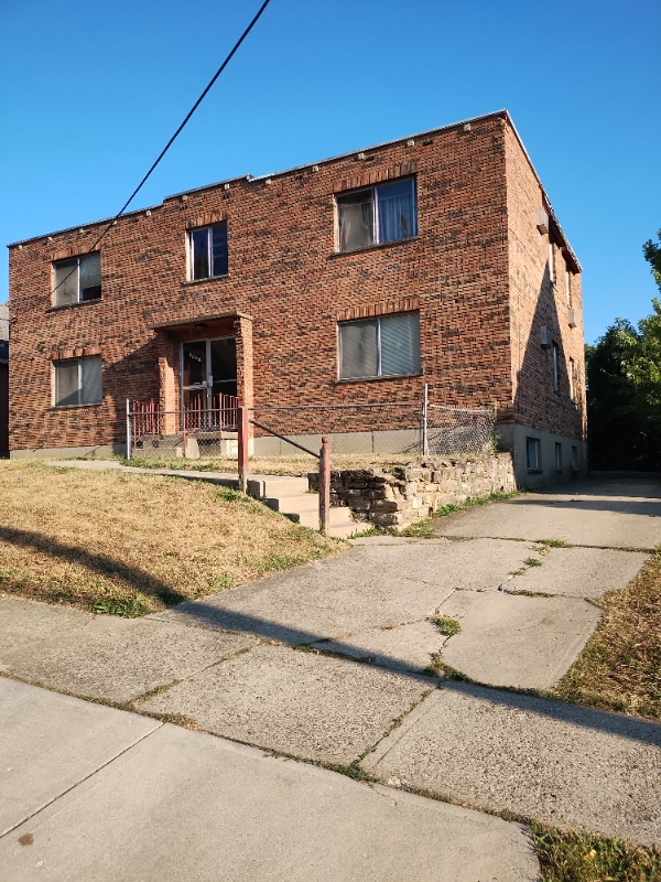 Primary Photo - 1920 Dallas Ave