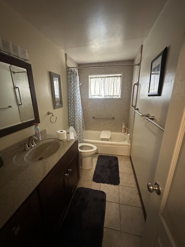 Foto del edificio - 6542 Teller St