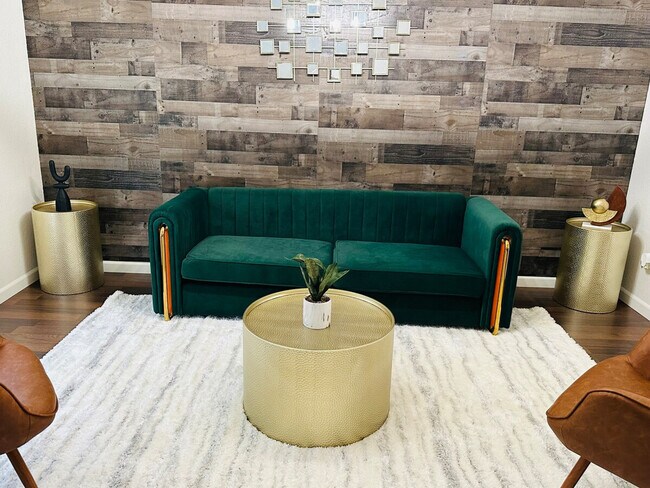 Foto del edificio - 1588 Haynie Bend