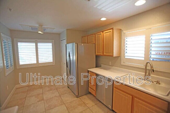 Foto del edificio - 15225 N 100th St