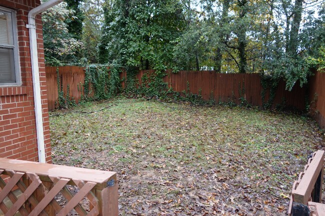 Foto del edificio - 188 Lake Dr