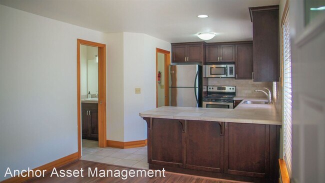 Foto del edificio - 4846 40th Ave SW