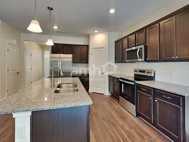 Building Photo - 5964 Hagar Vly Dr