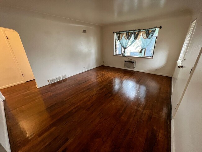 Foto del edificio - 3621 S Sherman St
