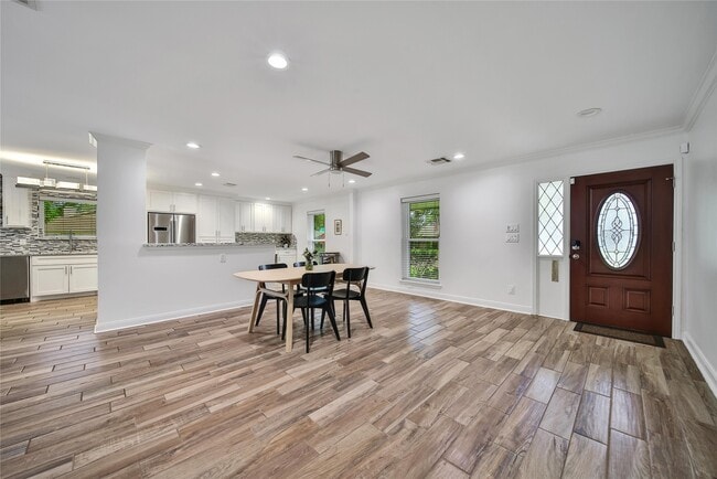 Foto del edificio - 963 Thornton Rd