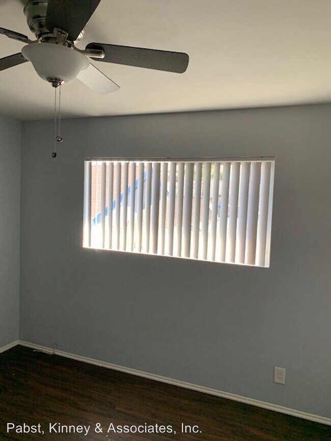 Foto del edificio - 1129 E 3rd St