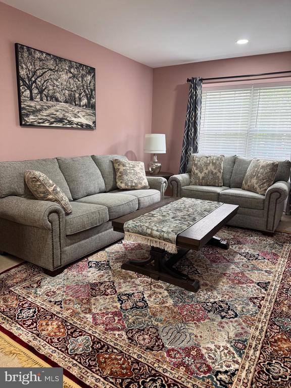 Foto del edificio - 5408 Essex Ln