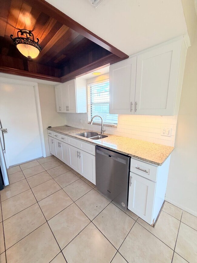 Foto del edificio - 2128 Hively St