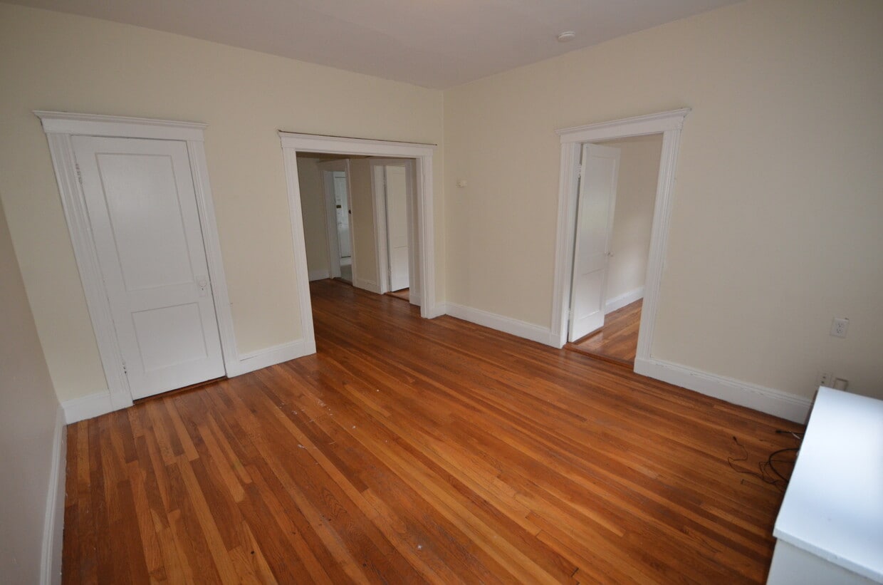 Primary Photo - 9A Egremont Rd