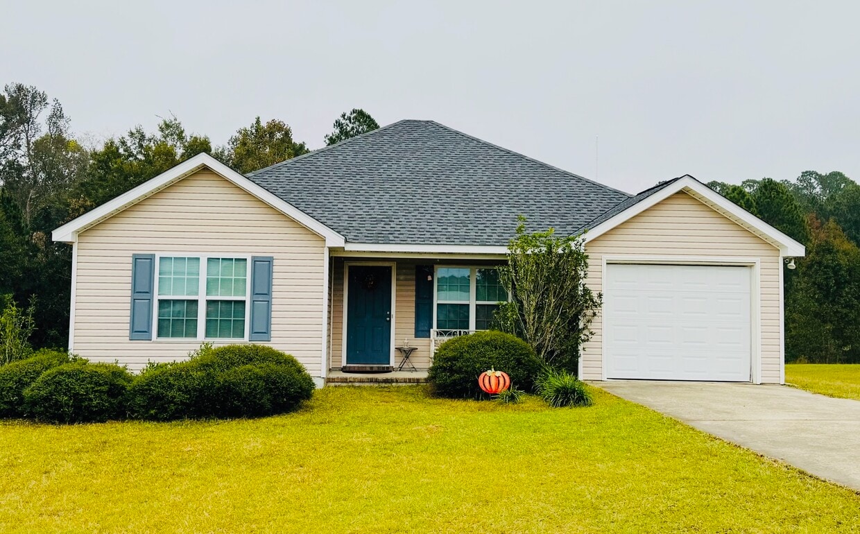 Foto principal - 9057 Whispering Pines Blvd