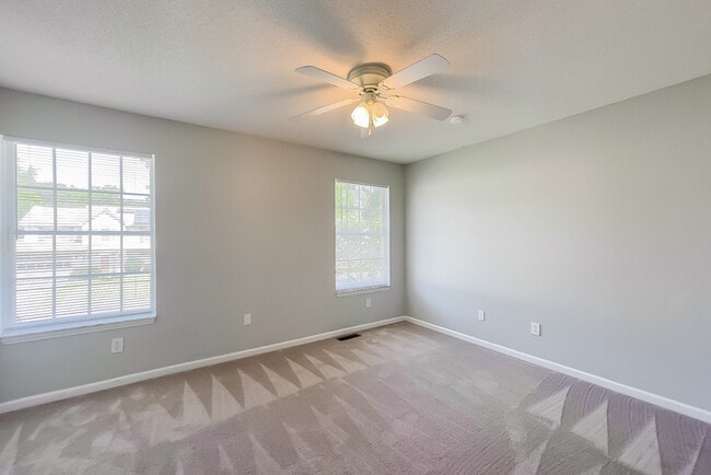 Building Photo - 313 Damascus Dr