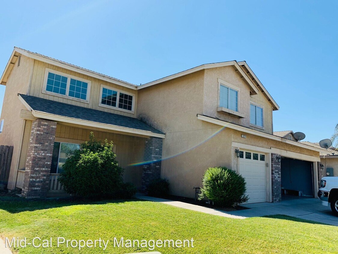 5 br, 3 bath House 3273 N PLUM LANE House Rental in Hanford, CA