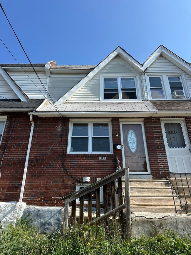 Beautiful 2 Bed/ 2 Full bath for rent with Finished basement. - Beautiful 2 Bed/ 2 Full bath for rent with Finished basement. House