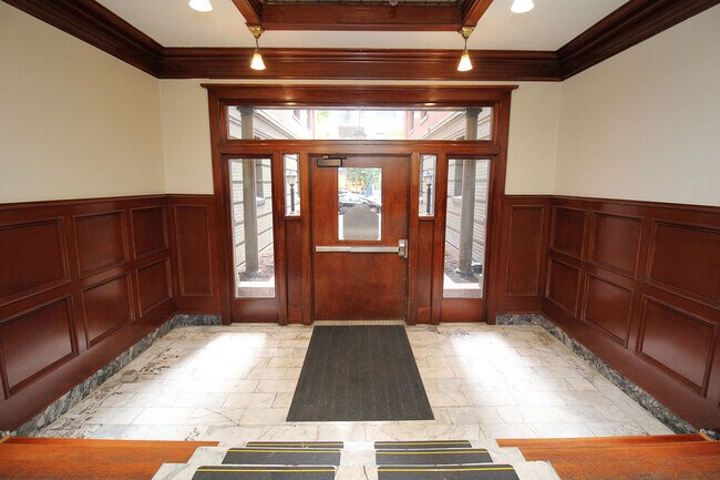 Foto del edificio - 2109 NW Irving St