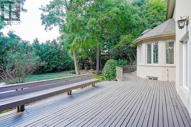 Photo du bâtiment - 155 Renaissance Ct