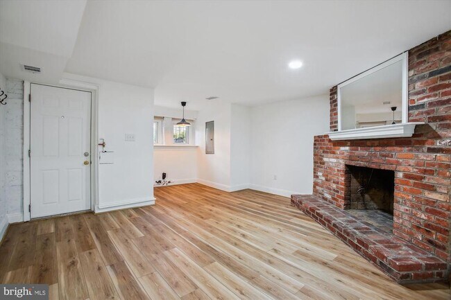 Foto del edificio - 1361 Maryland Ave NE