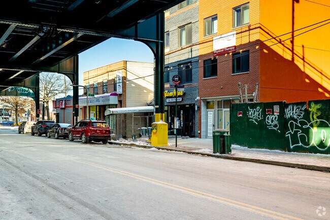 Building Photo - 6527 Roosevelt Ave