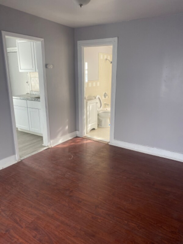 Building Photo - 286 Parker Ave
