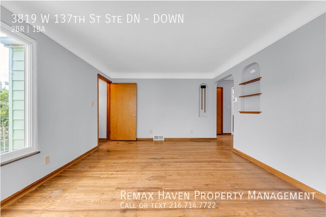Building Photo - 3819 W 137th St